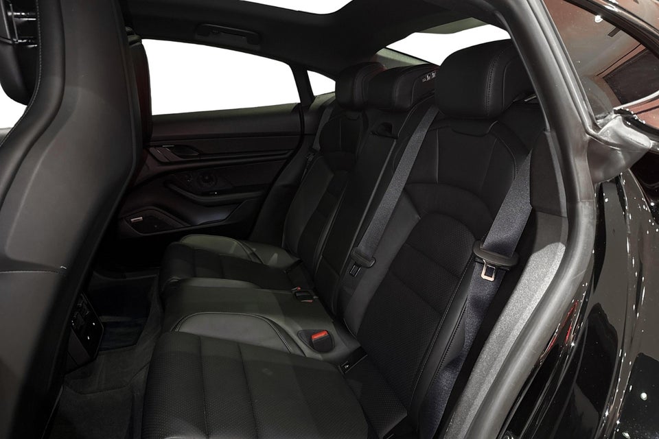 Porsche Taycan 4S Performance+ 4d