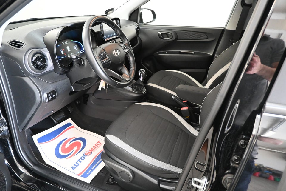 Hyundai i10 1,0 MPi Essential AMT 5d