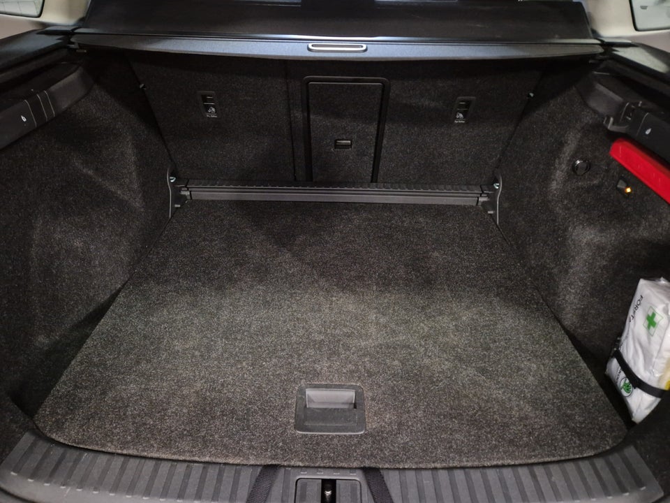 Skoda Enyaq 80 iV Plus Loft 5d