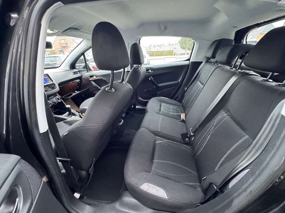 Peugeot 208 1,4 e-HDi 68 Active ESG 5d