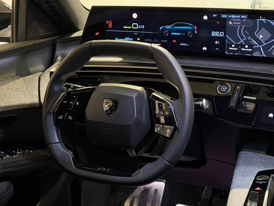 Peugeot e-3008 77 GT 5d