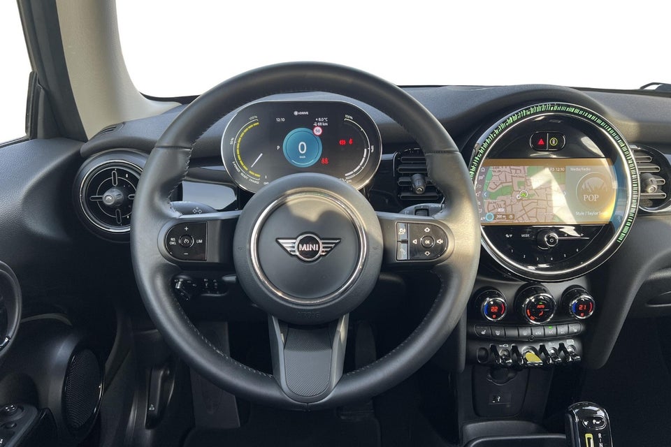 MINI Cooper SE Essential 3d