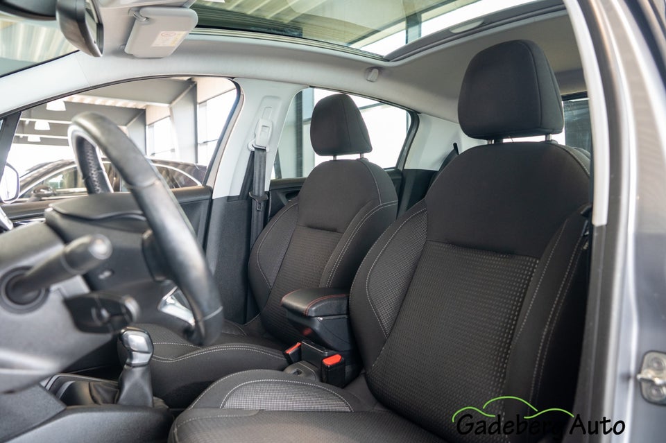 Peugeot 208 1,2 PureTech 82 Exclusive+ 5d