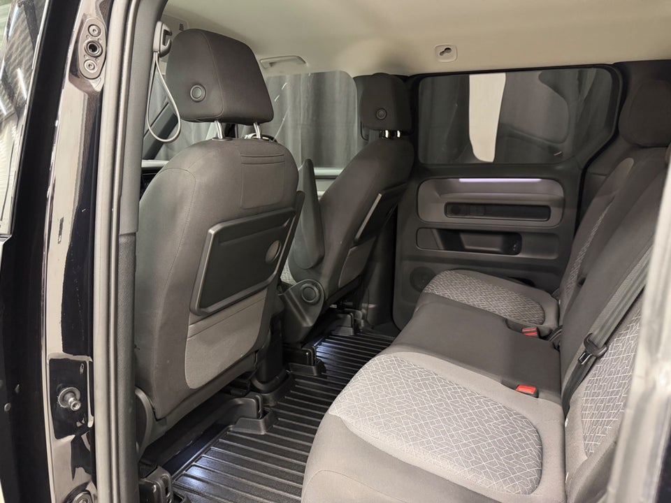 VW ID.Buzz 77 Pro SWB 5d