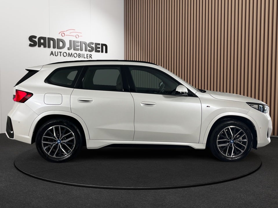 BMW iX1 xDrive30 M-Sport 5d