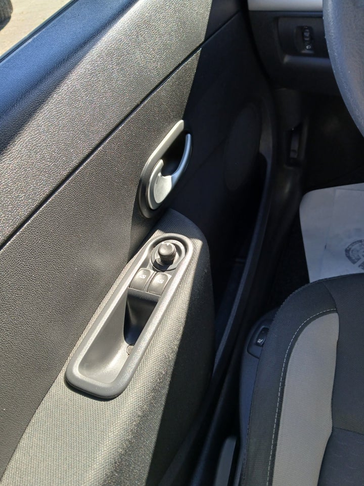 Renault Clio III 1,5 dCi 65 Expression 5d