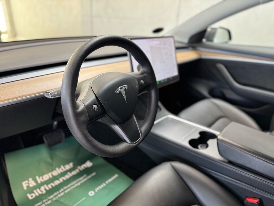 Tesla Model 3 Standard Range+ RWD 4d