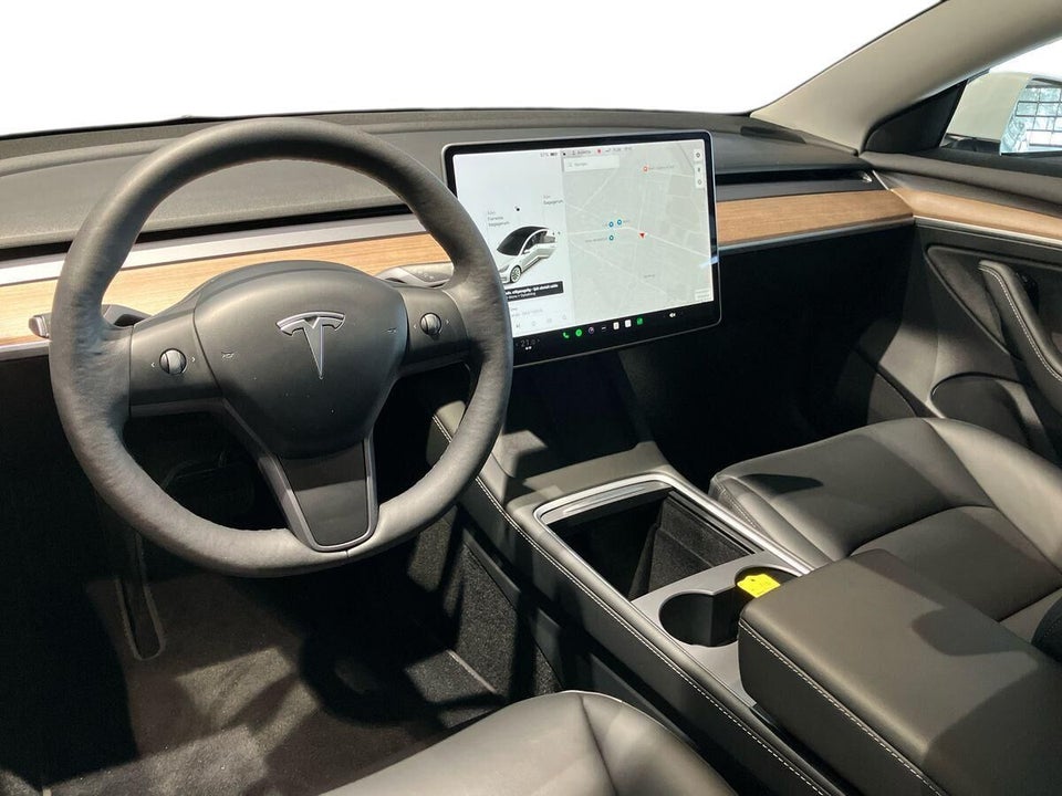 Tesla Model 3 Long Range AWD 4d