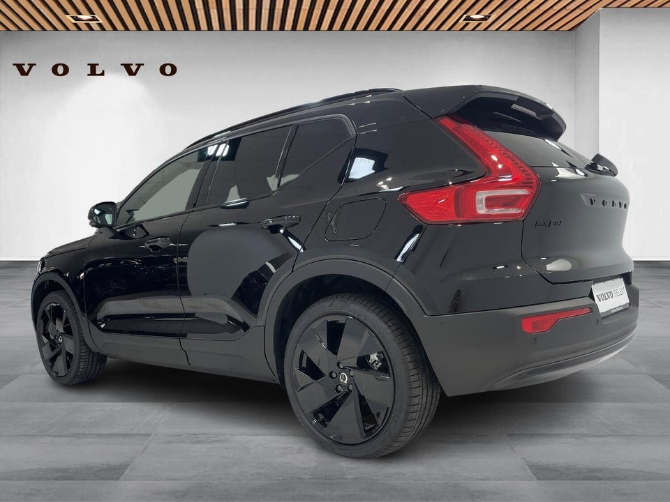 Volvo EX40 Twin Black Edition 5d
