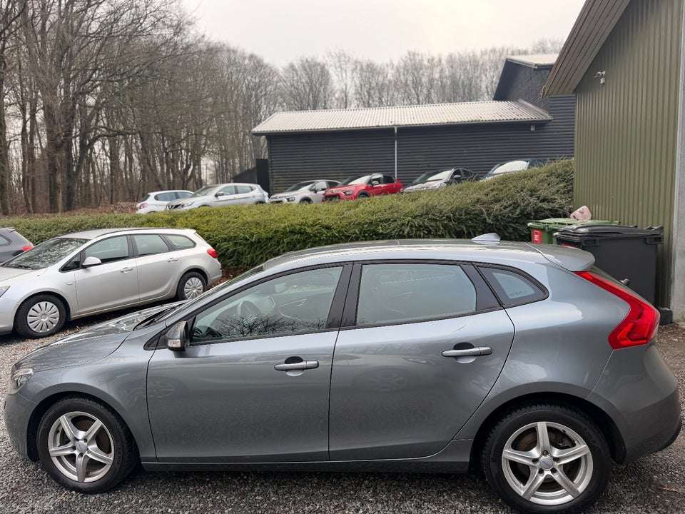 Volvo V40 2,0 D2 120 Business Advanced 5d