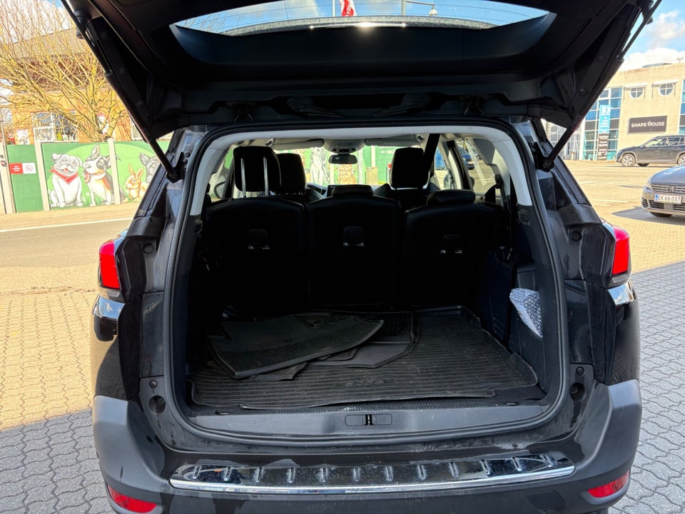 Peugeot 5008 1,2 e-THP 130 Allure 7prs 5d