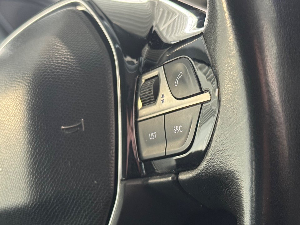 Peugeot 3008 1,2 PureTech 130 Active EAT6 5d