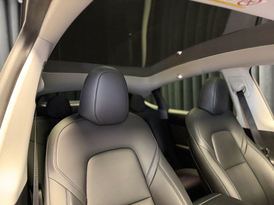 Tesla Model Y Performance AWD 5d