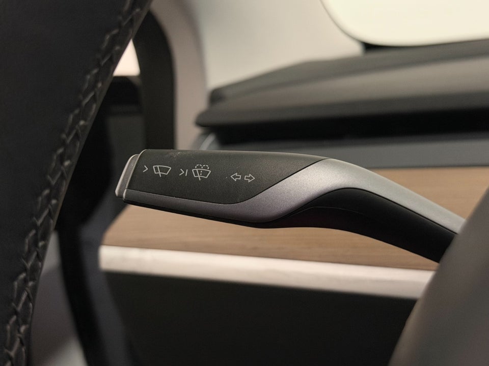 Tesla Model 3 Long Range RWD 4d