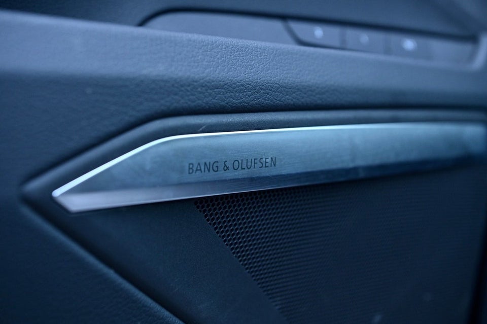 Audi e-tron 55 S-line quattro 5d