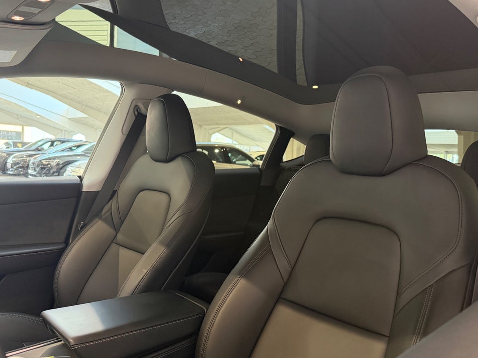 Tesla Model Y Long Range RWD 5d