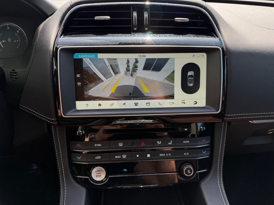 Jaguar F-Pace 3,0 D300 S aut. AWD 5d