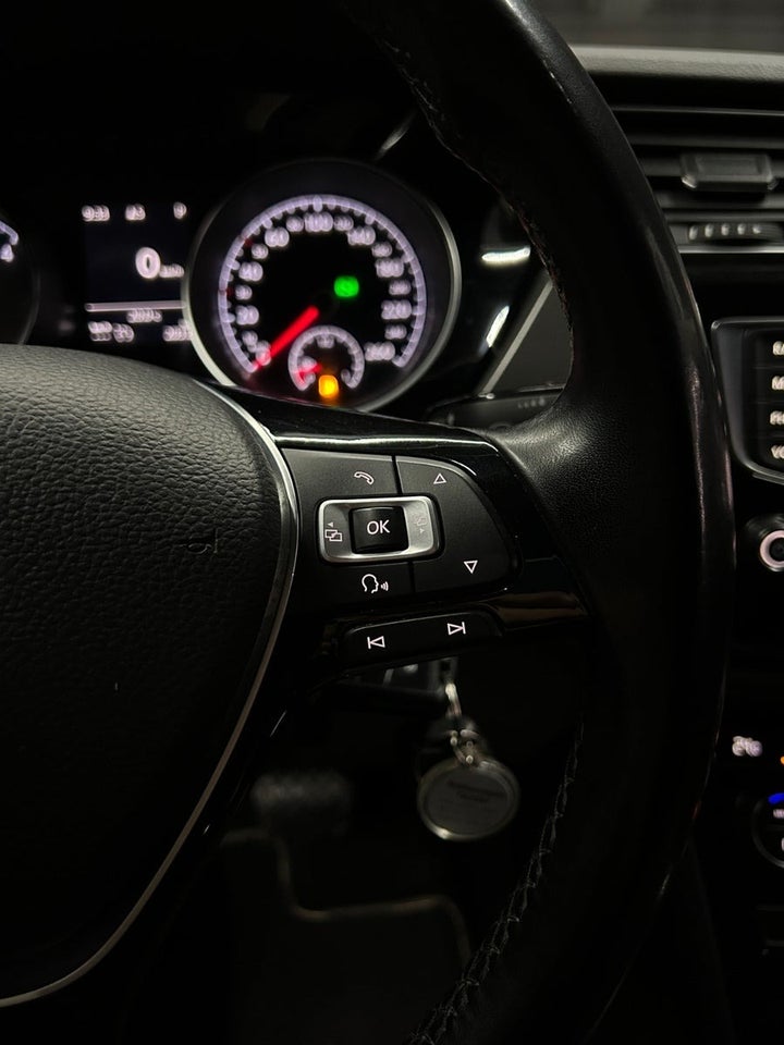 VW Touran 1,6 TDi 115 Comfortline DSG 7prs 5d