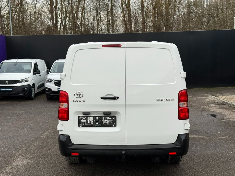 Toyota ProAce 2,0 D 120 Long Comfort 5d