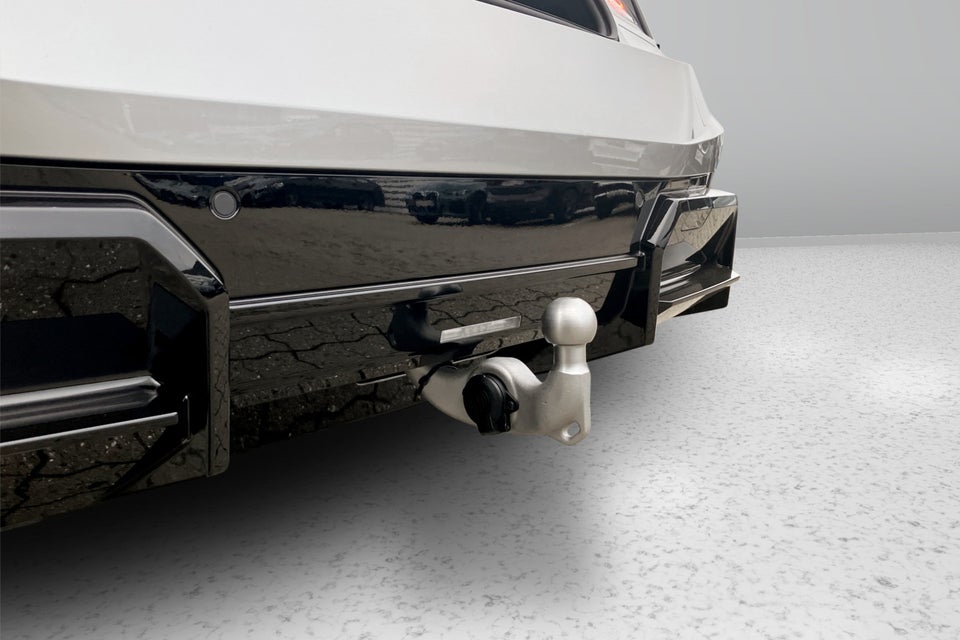 BMW iX xDrive60 Fully Charged 5d