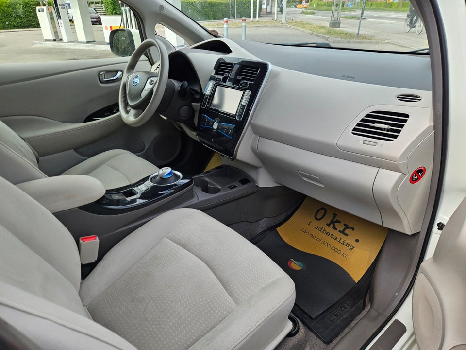 Nissan Leaf 24 5d