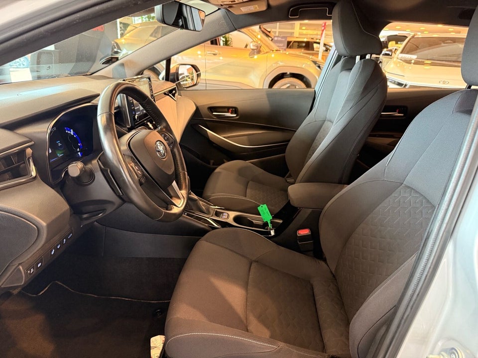 Toyota Corolla 2,0 Hybrid H3 Smart Touring Sports MDS 5d