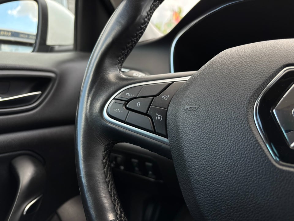 Renault Megane IV 1,6 E-Tech Zen Sport Tourer 5d