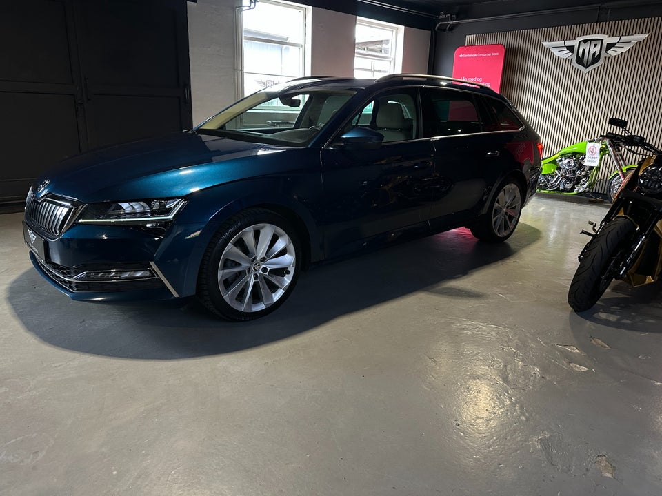 Skoda Superb 1,4 TSi iV Sportline Combi DSG 5d