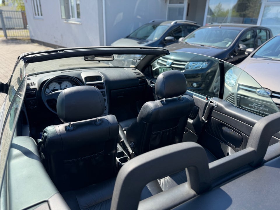 Opel Astra 2,2 16V Cabriolet 2d