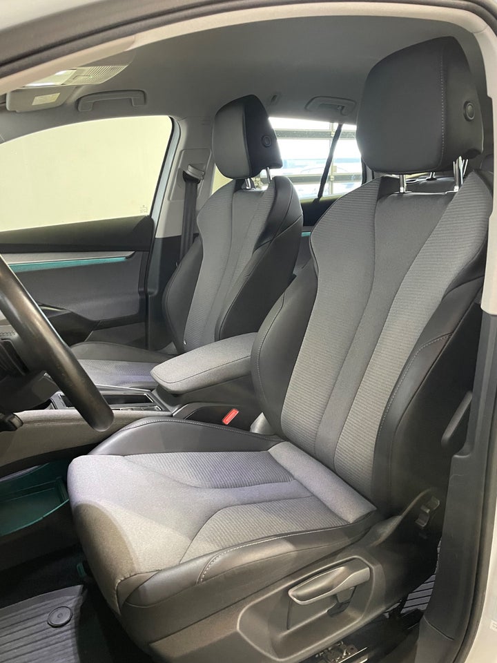 Skoda Enyaq 80 iV Plus Loft 5d