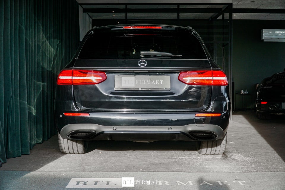 Mercedes E300 de 2,0 AMG Line stc. aut. 5d