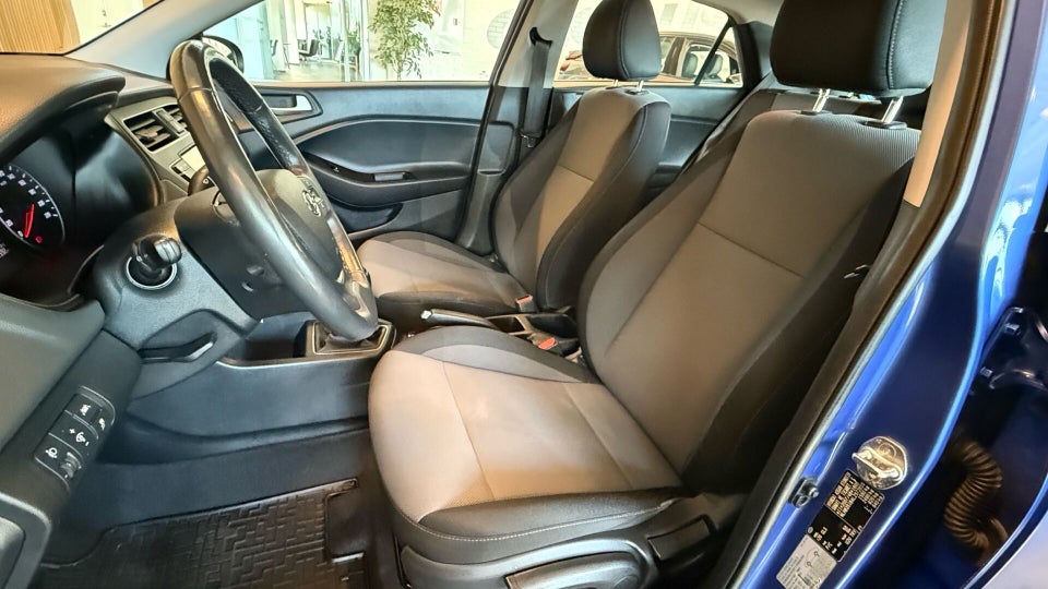 Hyundai i20 1,25 Summer Style 5d