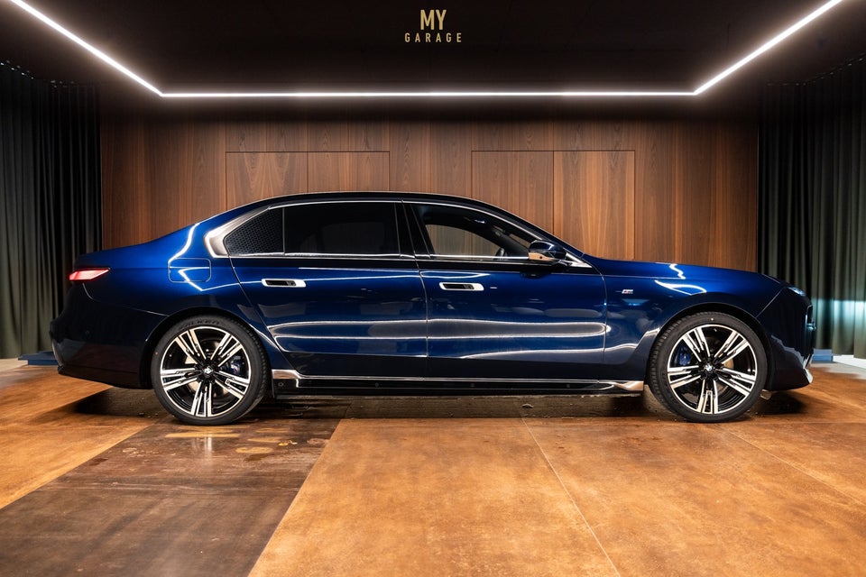 BMW i7 xDrive60 M-Sport 4d