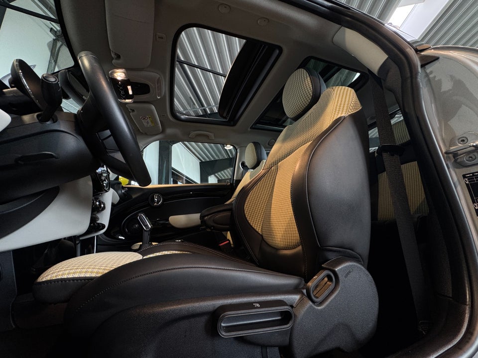 MINI Cooper SE Classic 3d