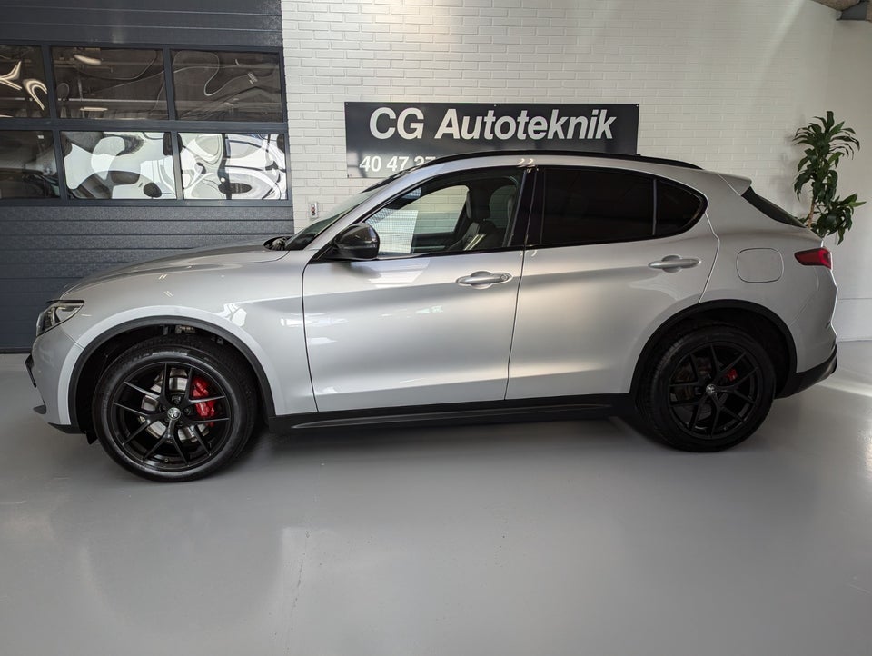 Alfa Romeo Stelvio 2,0 T 280 Super aut. Q4 5d