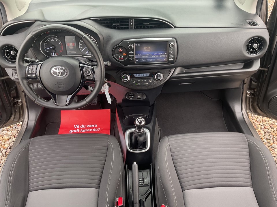 Toyota Yaris 1,5 VVT-iE T2 Premium 5d