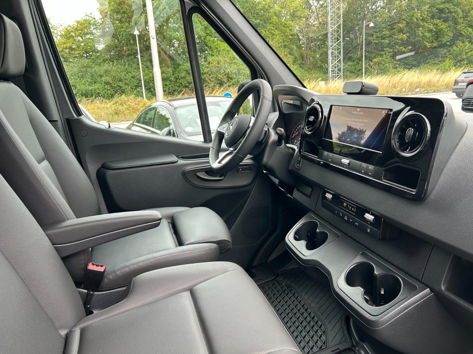 Mercedes Sprinter 317 2,0 CDi A2 Kassevogn PRO aut. RWD