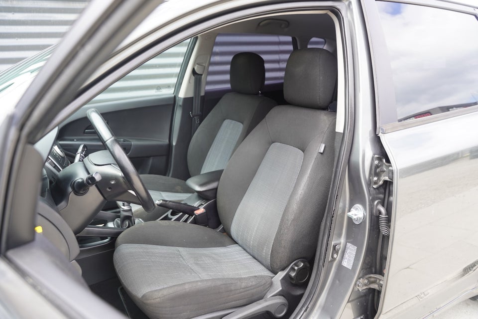 Kia Ceed 1,6 CVVT Active 5d