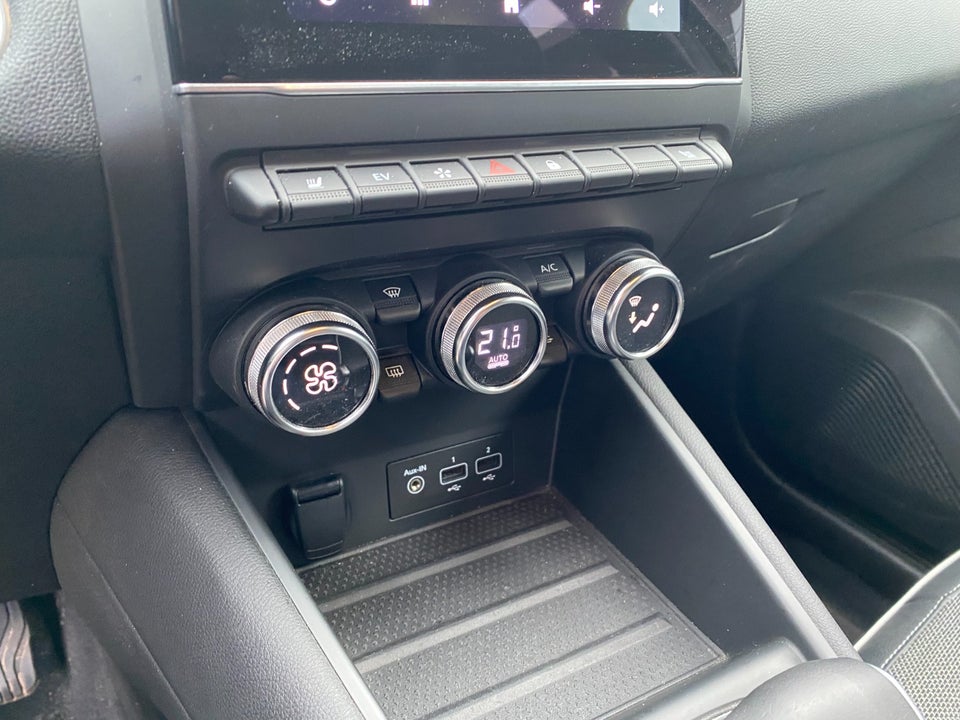 Renault Captur 1,6 E-Tech Intens 5d