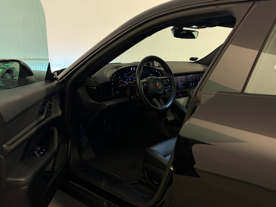 Porsche Taycan 4d