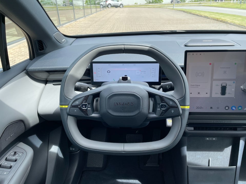 Lynk & Co 02 More 5d