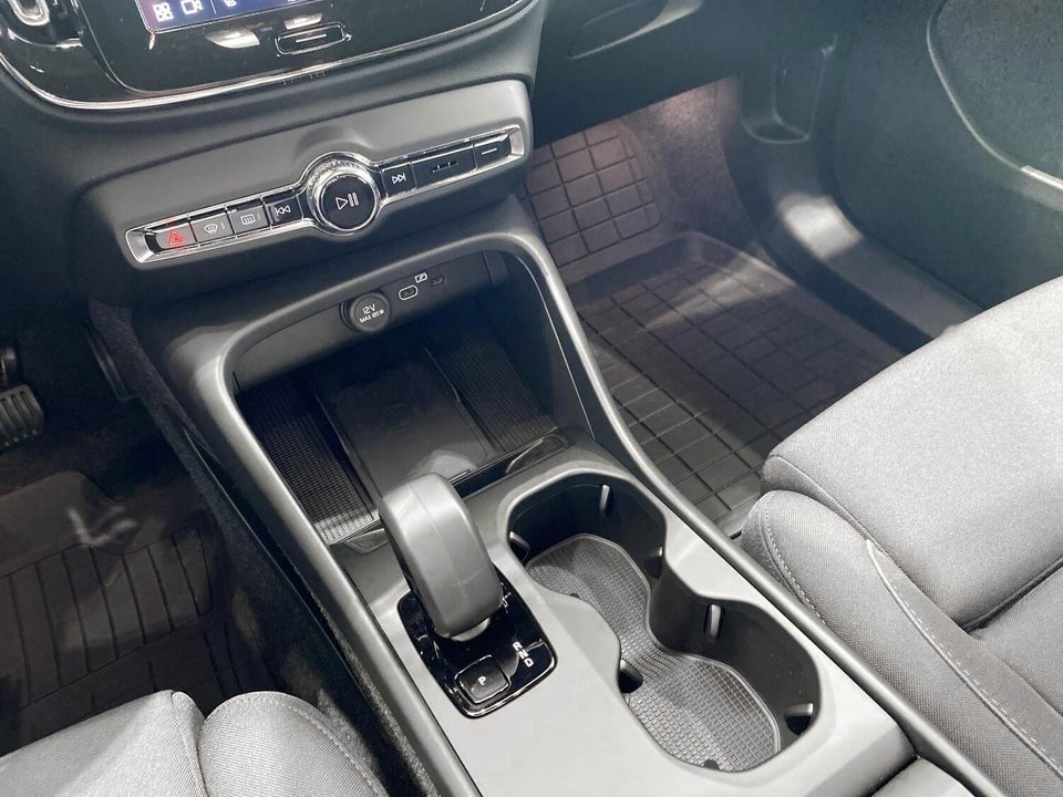 Volvo EX40 Extended Range Black Edition 5d