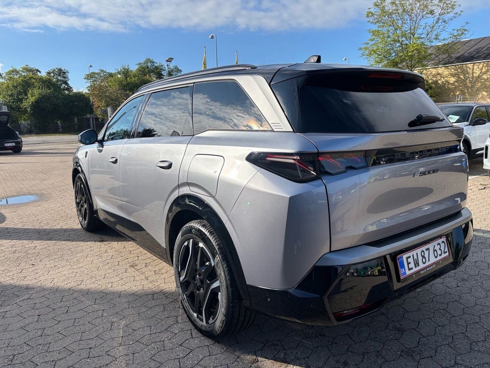 Peugeot e-5008 77 GT Pack 7prs 5d