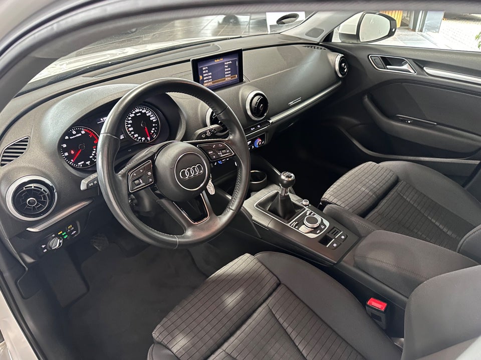 Audi A3 1,0 TFSi 116 Sport Sportback 5d