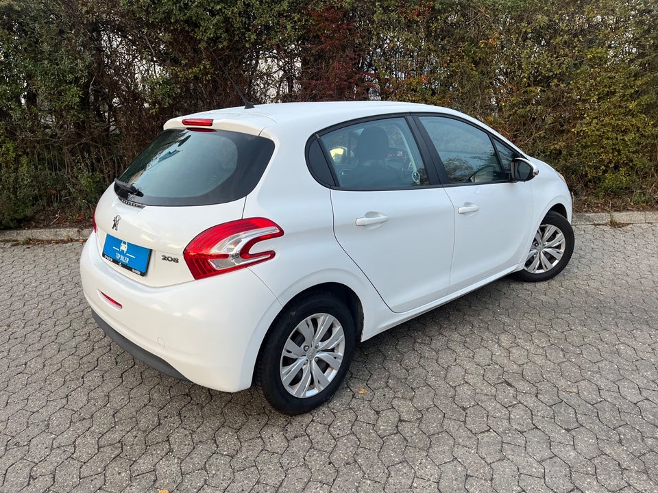 Peugeot 208 1,2 VTi Allure 5d