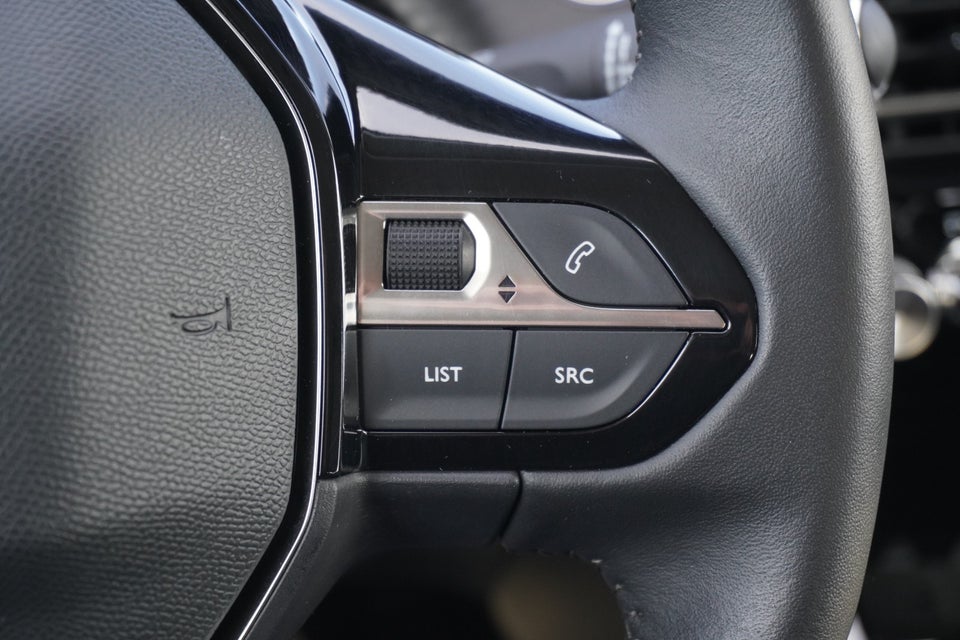 Peugeot 208 1,2 PureTech 100 Allure 5d