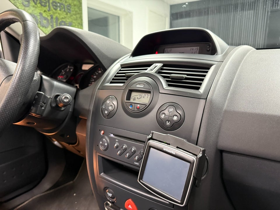 Renault Megane II 1,6 Authentique Comfort CC 2d