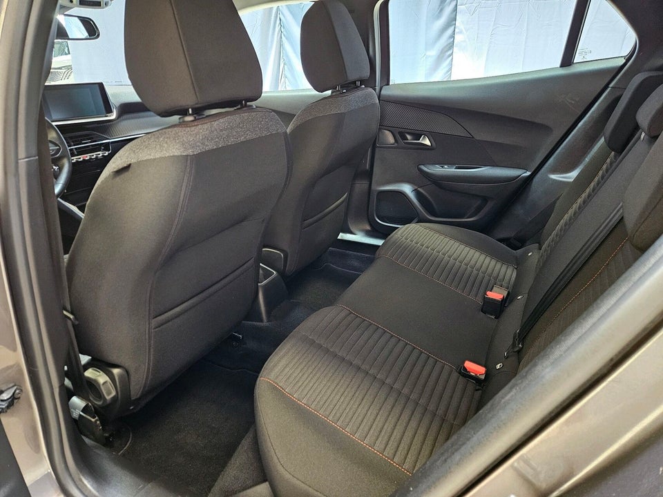 Peugeot 2008 1,2 PureTech 130 Active Limited EAT8 5d