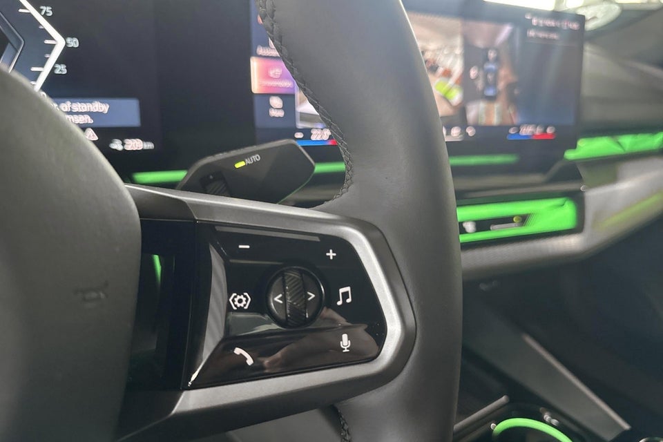 BMW i5 eDrive40 Fully Charged M-Sport 4d
