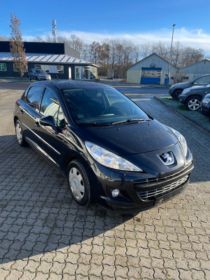 Peugeot 207 1,4 HDi 70 Comfort+ 5d